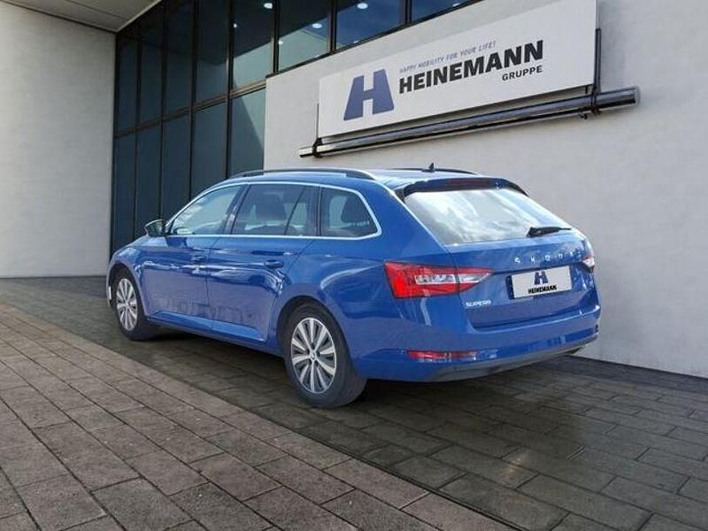 Gebraucht Skoda Superb Ambition 156 PS (114 kW) 2021 Energyblau Kombi