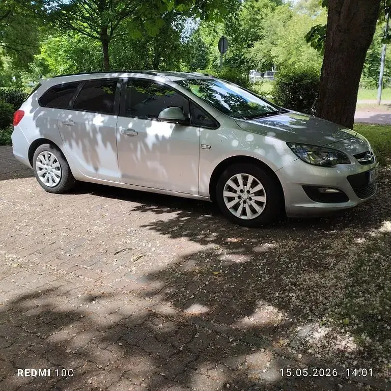 Gebraucht Opel Astra Active 131 PS (96 kW) 2013 Silber Kombi