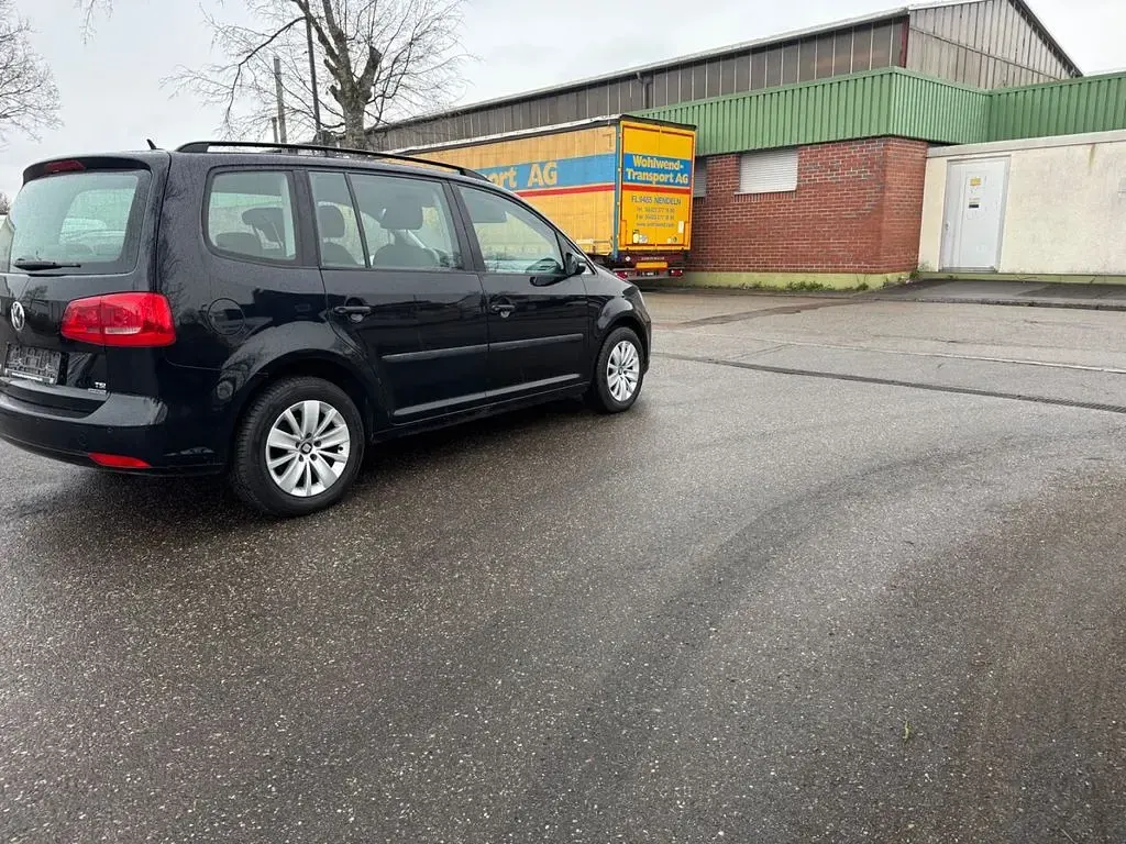 Gebraucht VW Touran Style 105 PS (77 kW) 2011 Schwarz Van / Kleinbus