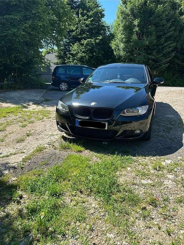 Schwarz Gebraucht 2007 BMW 320 Coupé | 8.500 € (Teuer) - Bild 1/4