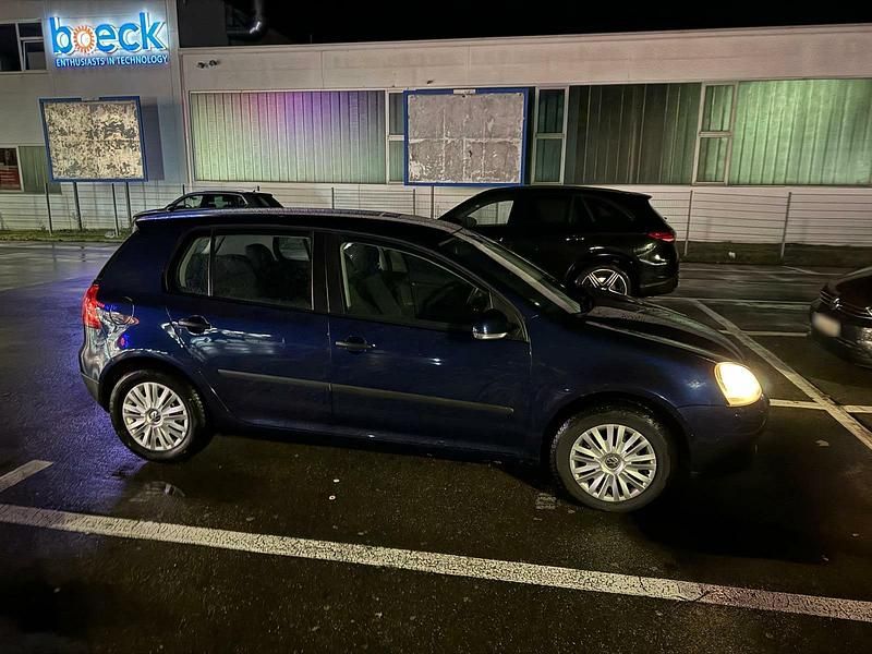 Gebraucht VW Golf IV 101 PS (74 kW) 2004 Blau Limousine