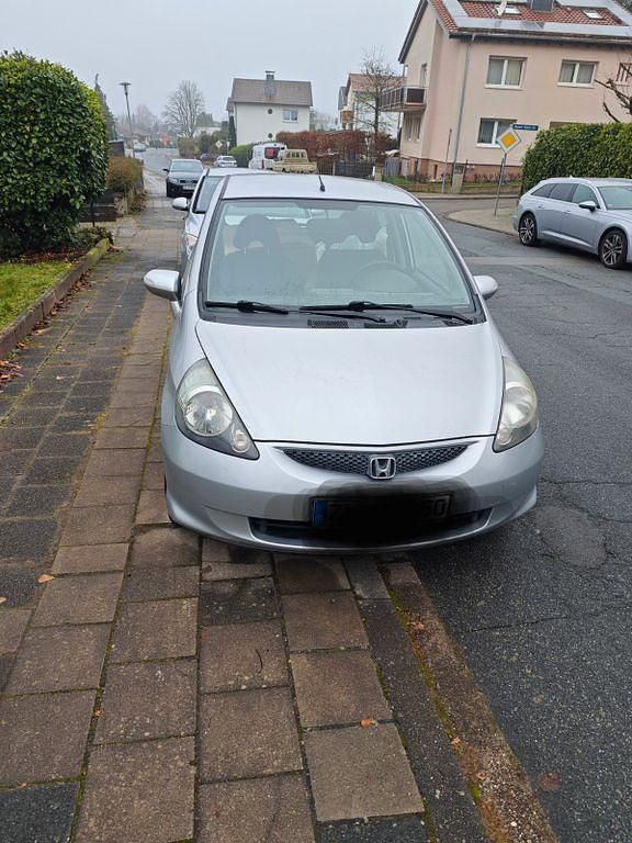 Grau Gebraucht 2007 Honda Jazz Kleinwagen | 2.500 € (Fairer Preis) - Bild 1/4