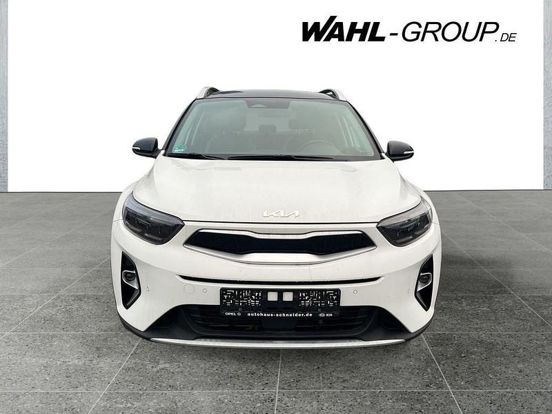 Gebraucht Kia Stonic Spirit 120 PS (88 kW) 2022 Weiß SUV