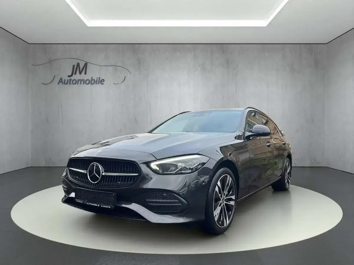 Gebraucht Mercedes C300 Avantgarde 204 PS (150 kW) 2022 Graphitgrau Kombi