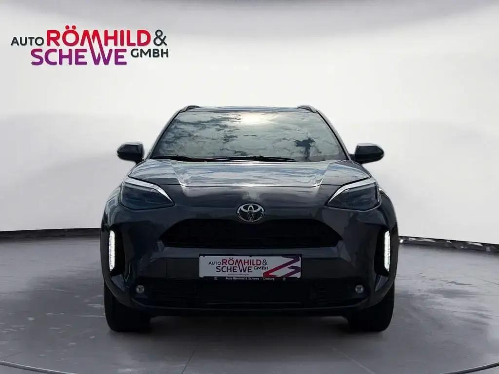 Neu Toyota Yaris Cross 116 PS (85 kW) 2026 Marlingrau mettalic SUV