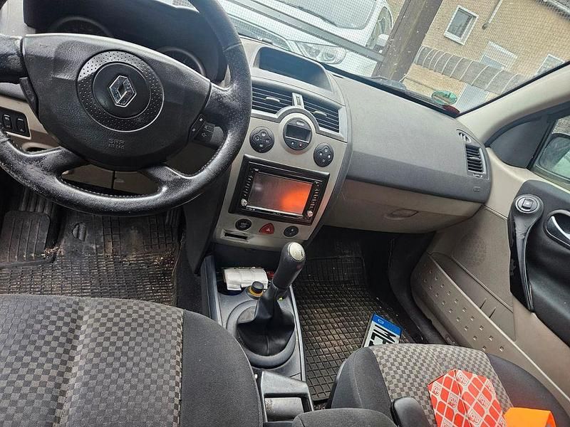 Gebraucht Renault Mégane II 113 PS (83 kW) 2004 Grün Limousine