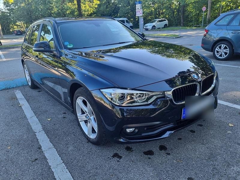 Schwarz Gebraucht 2017 BMW 320 Advantage Kombi | 13.800 € (Superpreis) - Bild 1/4