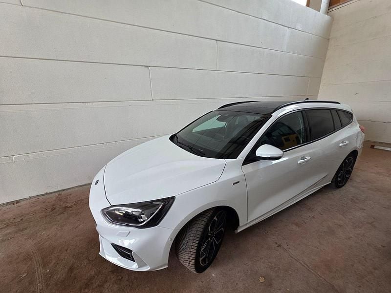 Usata Ford Focus ST-Line 150 CV (110 kW) 2018 Bianco Station wagon
