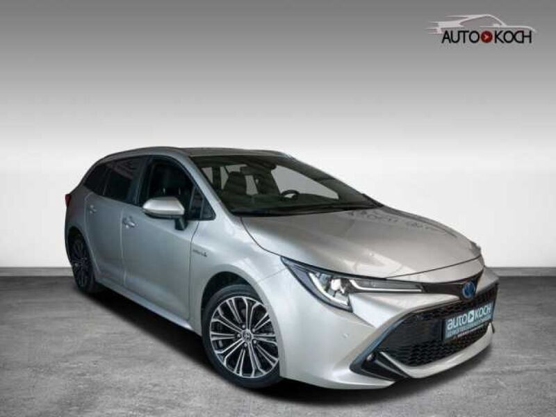 Silber Gebraucht 2021 Toyota Corolla Team Kombi | 24.990 € (Fairer Preis) - Bild 1/4