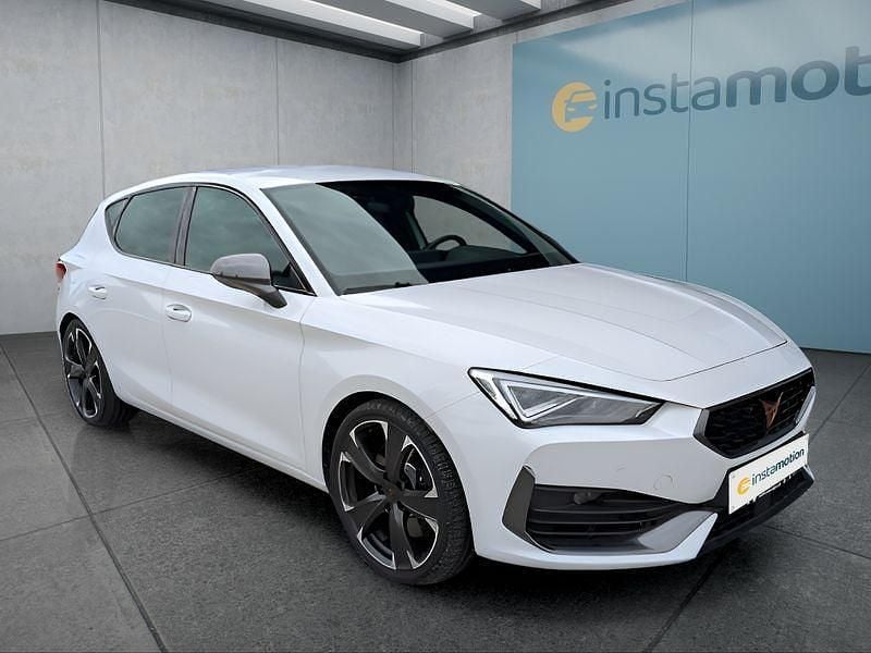 Weiß Gebraucht 2025 Cupra Leon VZ Kleinwagen | 35.599 € (Guter Preis) - Bild 1/4