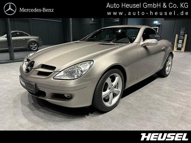 Cubanitsilber metallic Gebraucht 2005 Mercedes SLK350 Cabrio | 24.900 € - Bild 1/4