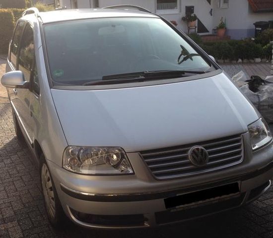 Gebraucht VW Sharan 131 PS (96 kW) 2005 Silber metallic Van / Kleinbus