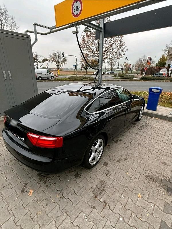 Gebraucht Audi A5 Sportback 170 PS (125 kW) 2011 Schwarz Kleinwagen