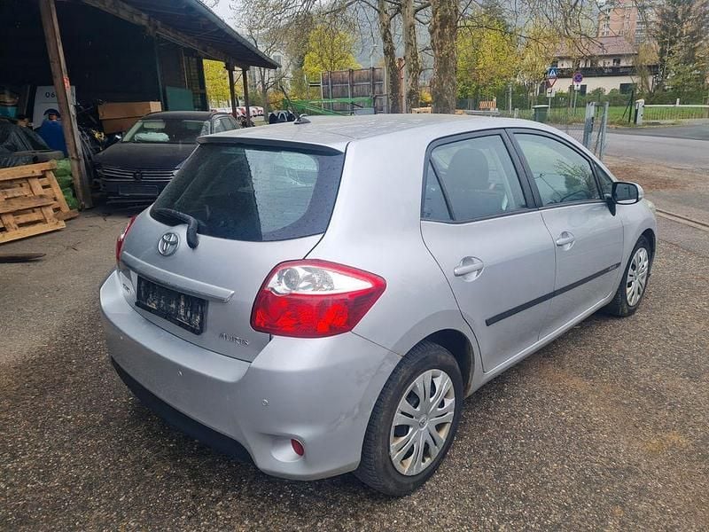 Gebraucht Toyota Auris 99 PS (72 kW) 2010 Grau Kleinwagen