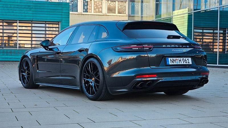 Gebraucht Porsche Panamera 4S Sport Turismo 441 PS (324 kW) 2018 Grau Limousine