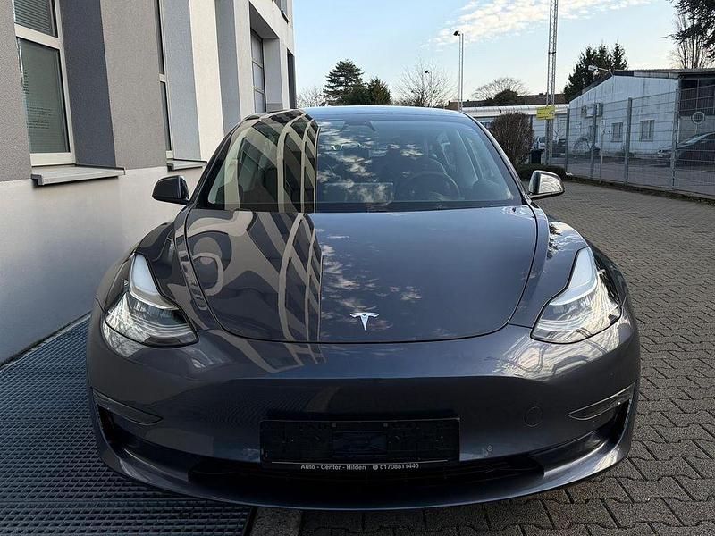 Second-hand Tesla Model 3 324 kW (441 CP) 2020 Gri Berlinǎ