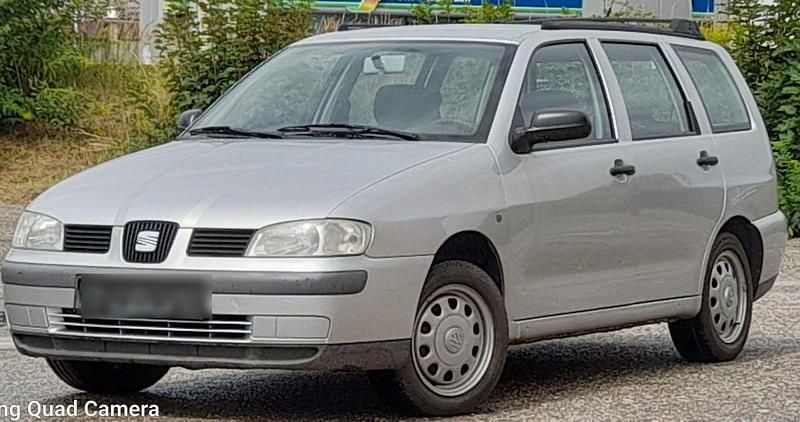 Silber Gebraucht 2002 VW Polo Kombi | 1.700 € (Fairer Preis) - Bild 1/4