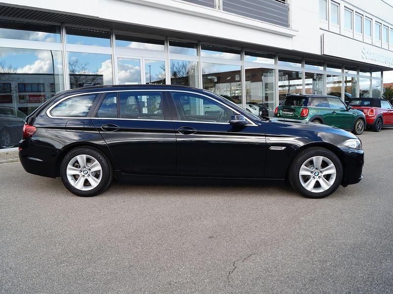 Gebraucht BMW 520 190 PS (139 kW) 2014 Saphirschwarz Kombi