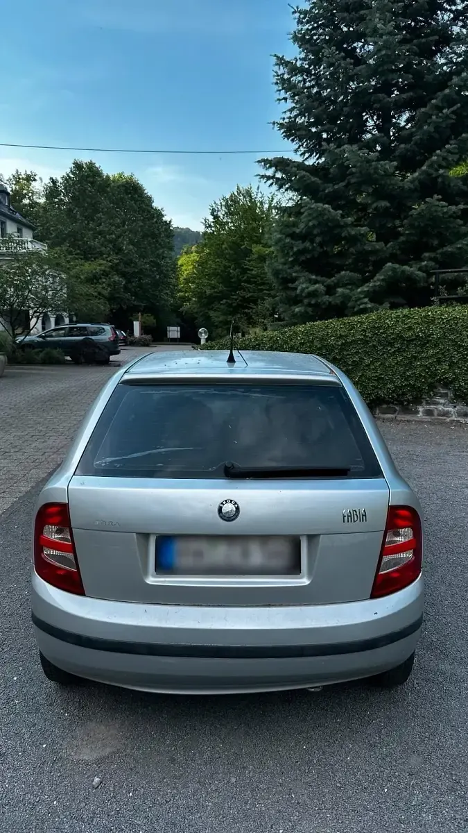 Gebraucht Skoda Fabia 54 PS (39 kW) 2003 Silber Kleinwagen