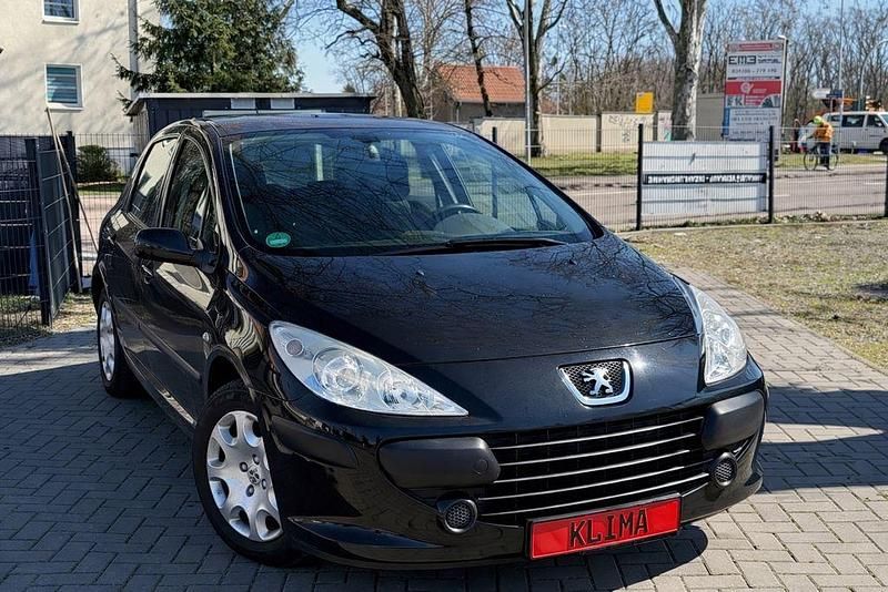 Gebraucht Peugeot 307 109 PS (80 kW) 2008 Schwarz Limousine