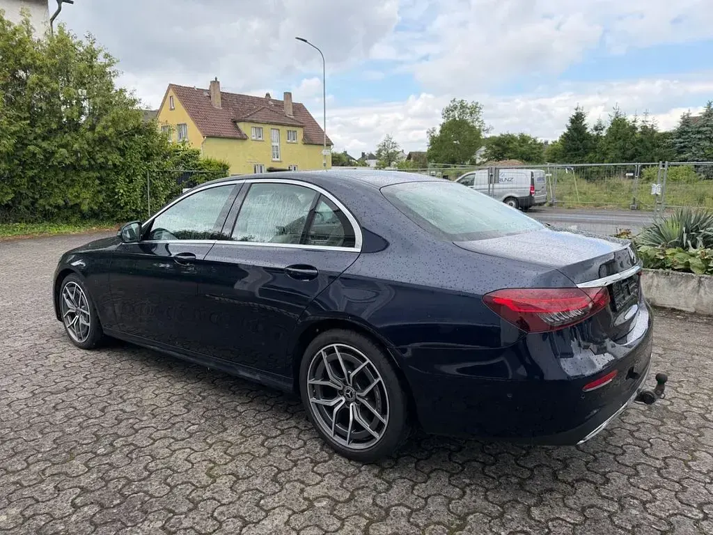 Usata Mercedes E400 AMG 330 CV (242 kW) 2021 Blu Berlina