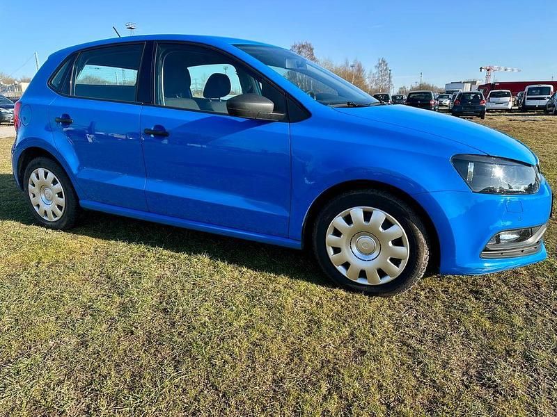Gebraucht VW Polo Trendline 75 PS (55 kW) 2015 Blau Limousine