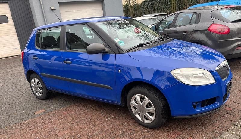 Gebraucht Skoda Fabia Classic 60 PS (44 kW) 2010 Blau Kleinwagen