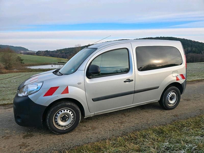 Silber Gebraucht 2017 Renault Kangoo Limousine | 8.900 € (Fairer Preis) - Bild 1/4