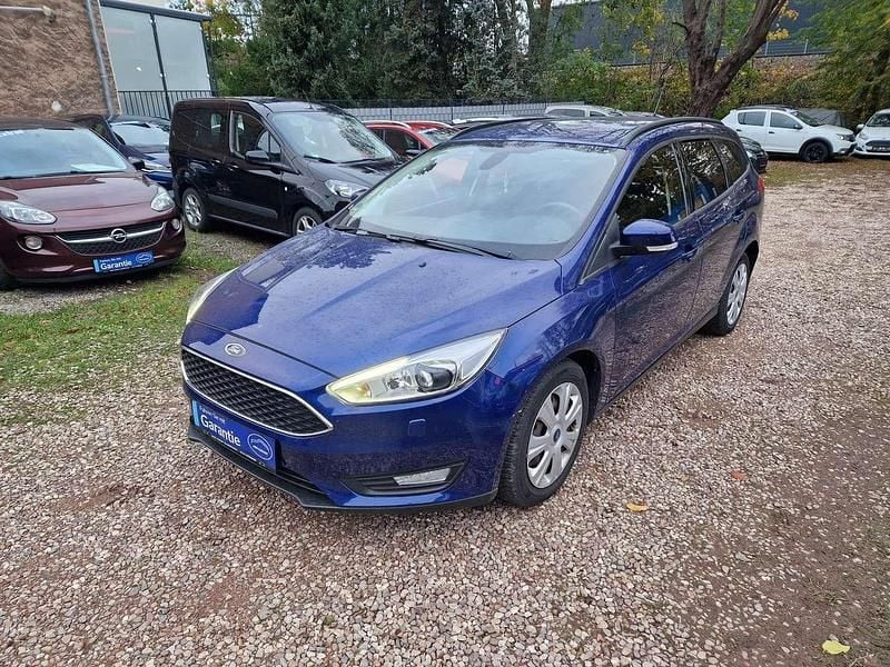 Blau Gebraucht 2016 Ford Focus Kombi | 9.600 € (Fairer Preis) - Bild 1/4