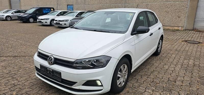 Gebraucht VW Polo Trendline 65 PS (47 kW) 2019 Weiß Limousine