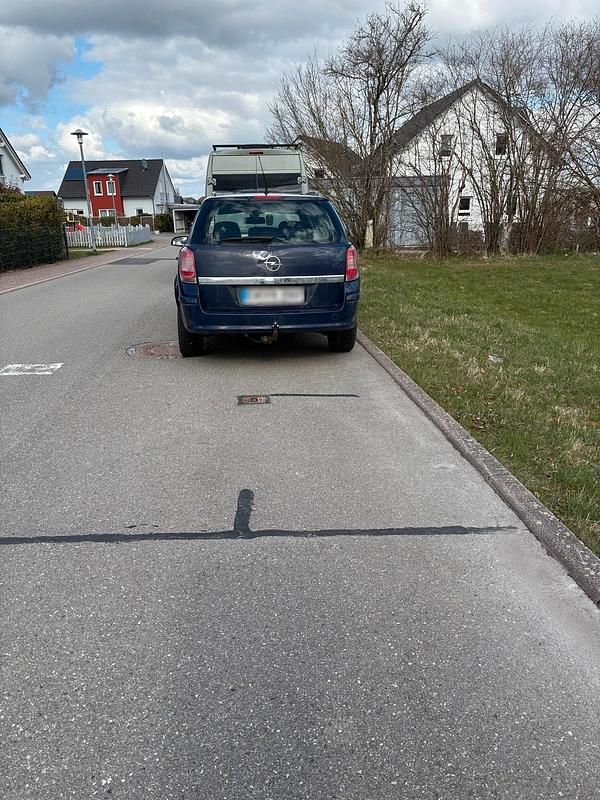 Gebraucht Opel Astra Edition 90 PS (66 kW) 2008 Blau Kombi