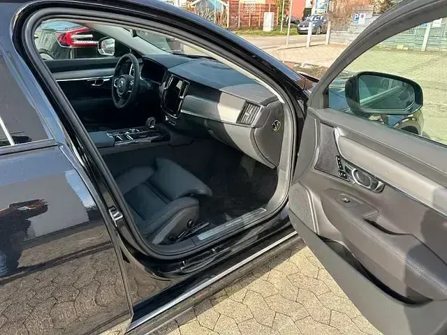 Gebraucht Volvo S90 Ultimate 455 PS (334 kW) 2024 Onyx black Limousine