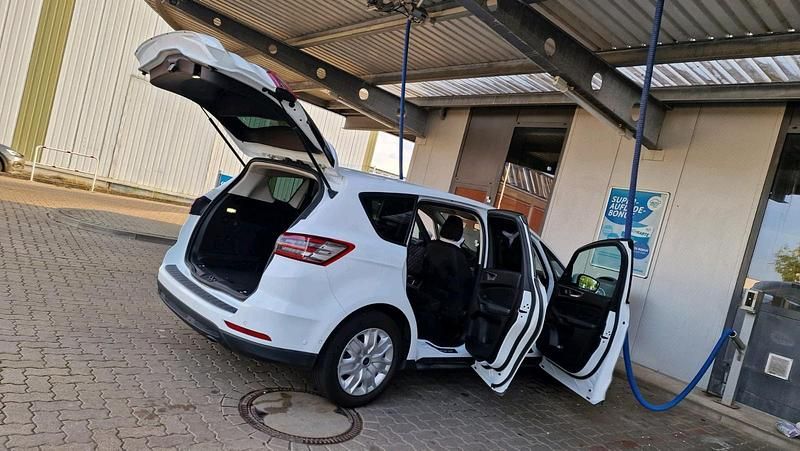 Gebraucht Ford S-MAX S 110 PS (80 kW) 2017 Weiß Van / Kleinbus