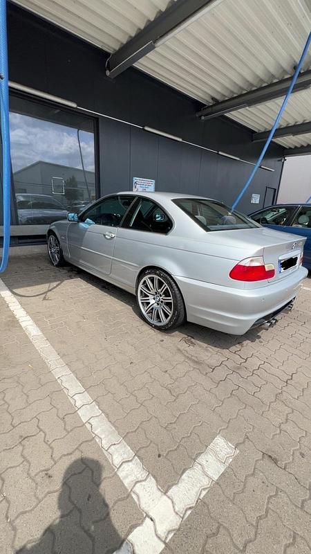 Silber Gebraucht 2001 BMW 320 Sport Line Coupé | 4.999 € (Fairer Preis) - Bild 1/4