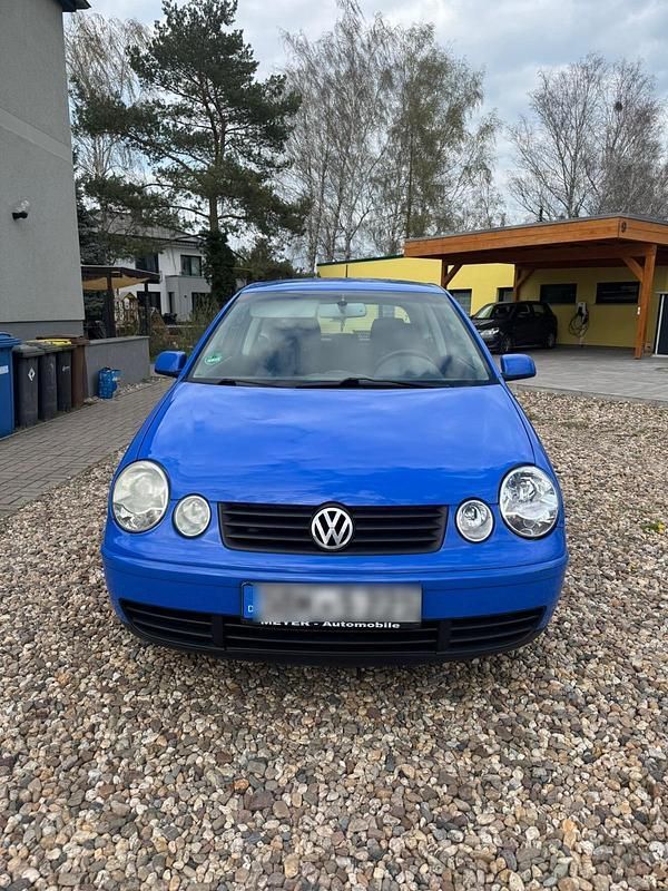 Blau Gebraucht 2004 VW Polo Basis Kleinwagen | 500 € (Superpreis) - Bild 1/4