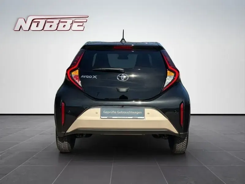 Gebraucht Toyota Aygo X Team 72 PS (52 kW) 2024 Beige SUV