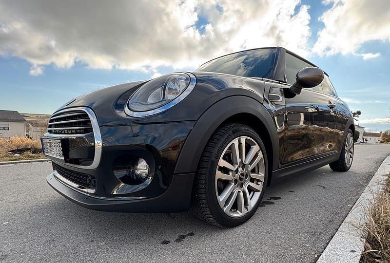 Usado Mini Cooper Seven 136 CV (100 kW) 2017 Negro Utilitario