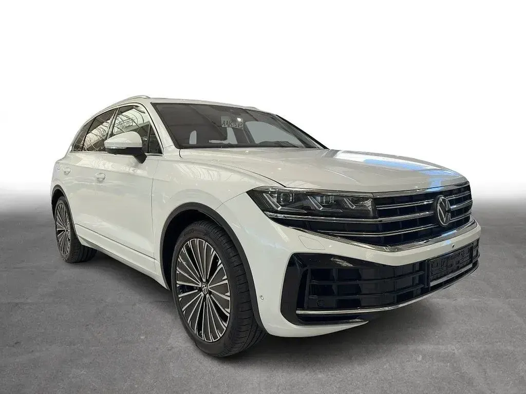 Gebraucht VW Touareg Elegance 381 PS (280 kW) 2024 Pure white SUV