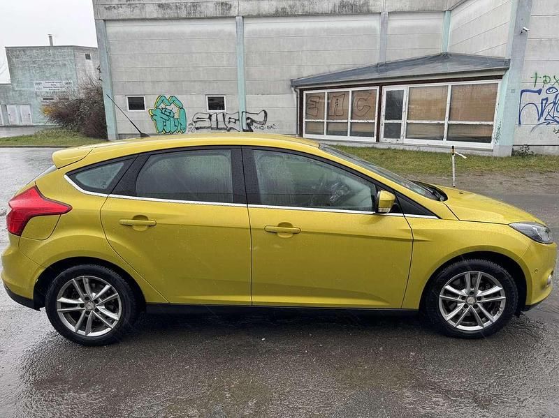 Używany Ford Focus Titanium 150 KM (110 kW) 2011 Sedan/Limuzyna