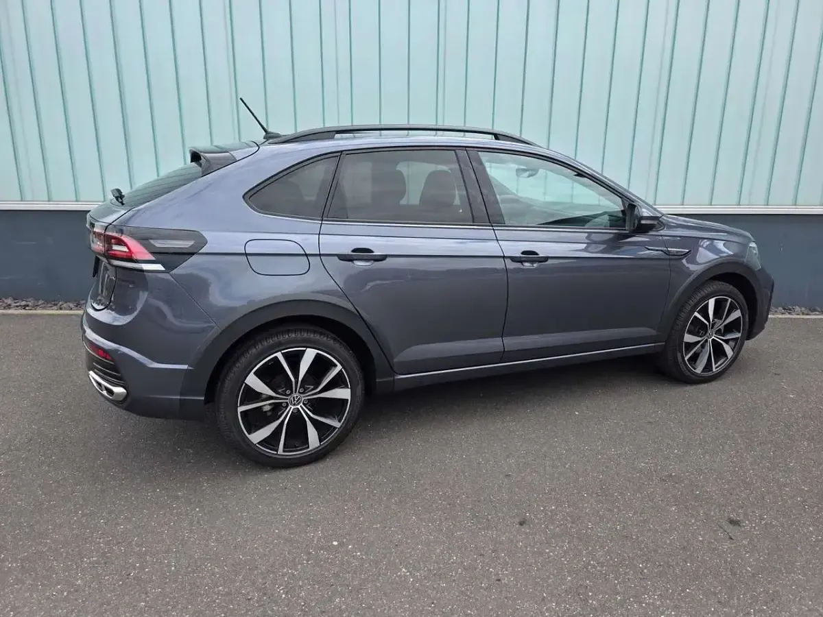 Gebraucht VW Taigo IQ Drive 150 PS (110 kW) 2022 Grau SUV
