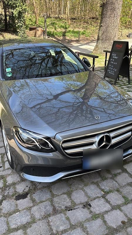 Gebraucht Mercedes E200 184 PS (135 kW) 2017 Grau Limousine