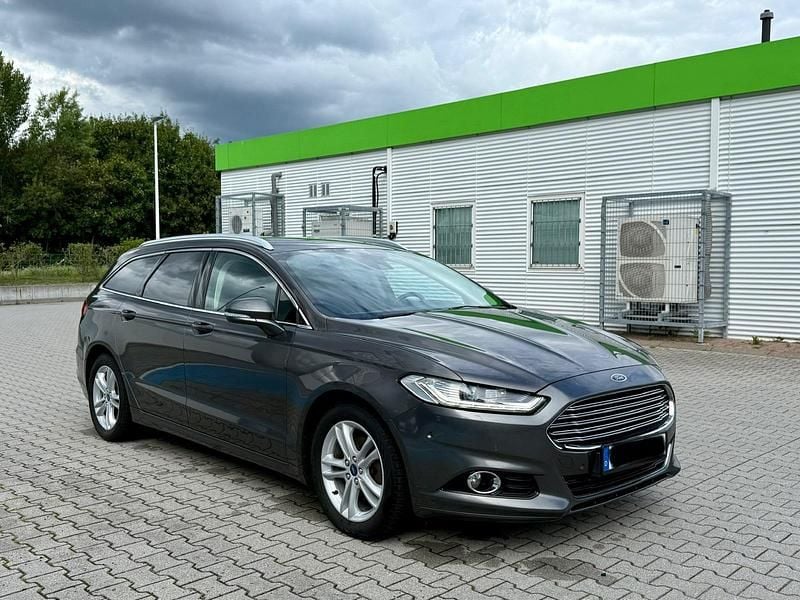Grau Gebraucht 2015 Ford Mondeo Kombi | 6.900 € (Superpreis) - Bild 1/4