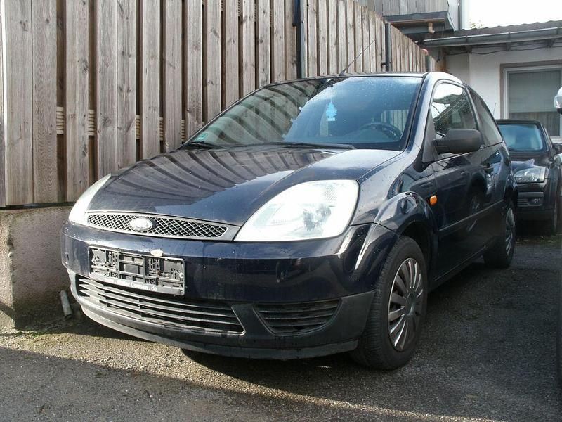 Blau Gebraucht 2004 Ford Fiesta Trend Limousine | 1.000 € - Bild 1/4