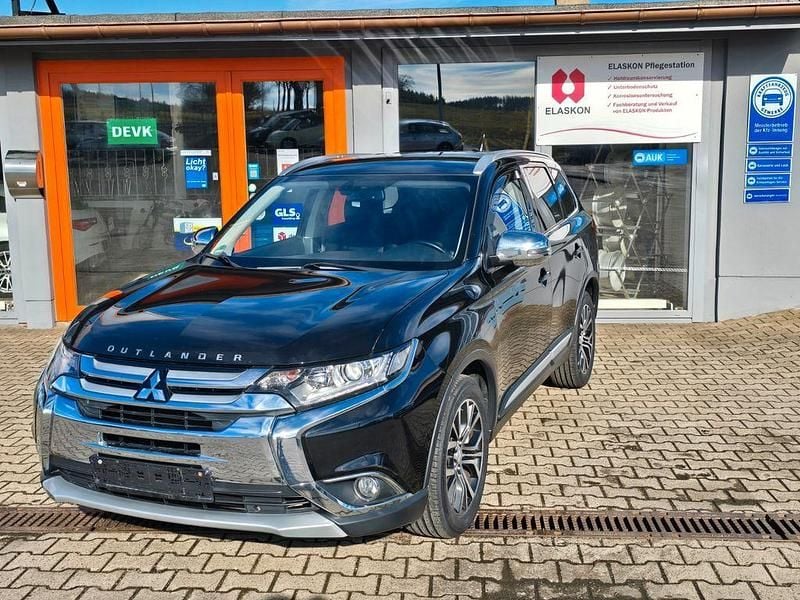 Gebraucht Mitsubishi Outlander Plus 150 PS (110 kW) 2015 Schwarz SUV