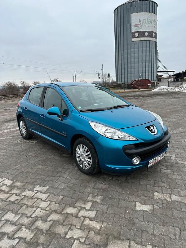 Gebraucht Peugeot 207 95 PS (69 kW) 2009 Blau Kleinwagen