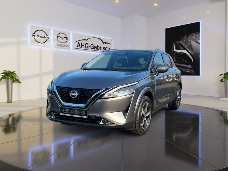 Gun metallic (m) Gebraucht 2023 Nissan Qashqai N-Connecta SUV | 31.390 € (Teuer) - Bild 1/4