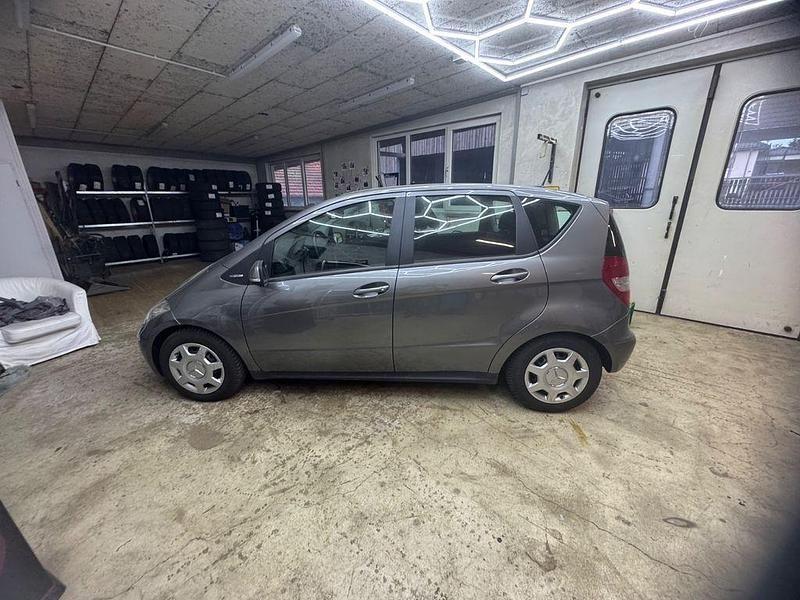 Gebraucht Mercedes A160 82 PS (60 kW) 2009 Silber Van / Kleinbus