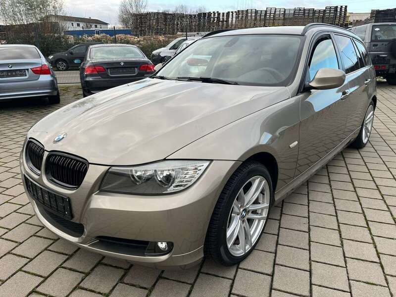 Platinbronze metallic Gebraucht 2012 BMW 318 Kombi | 8.999 € (Fairer Preis) - Bild 1/4