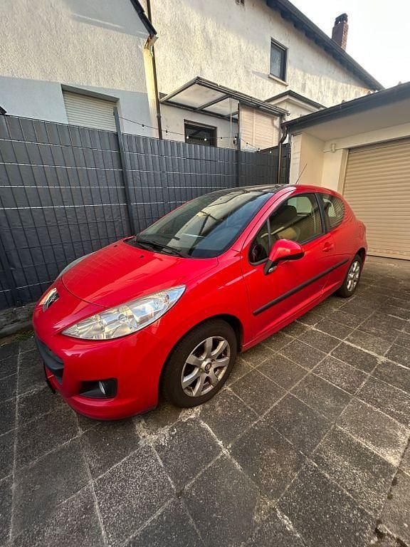 Gebraucht Peugeot 207 CC Access 120 PS (88 kW) 2010 Rot Cabrio