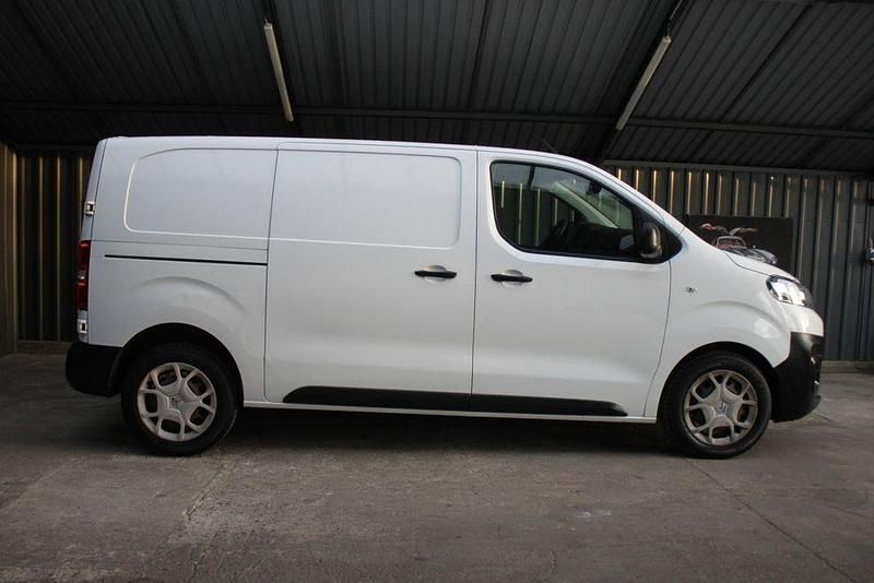 Usata Citroën Jumpy 122 CV (89 kW) 2019 Bianco Monovolume